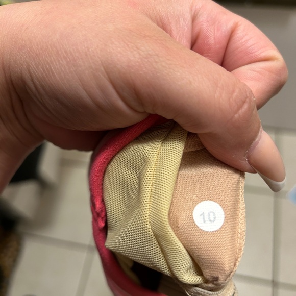 Lululemon “Power Y” Workout Tank - Picture 3 of 3